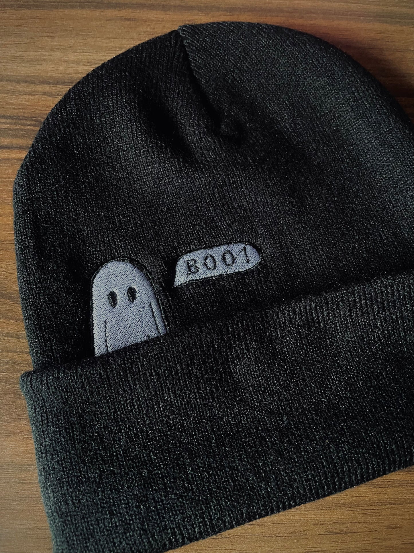 Peek-a-boo Ghost Beanie