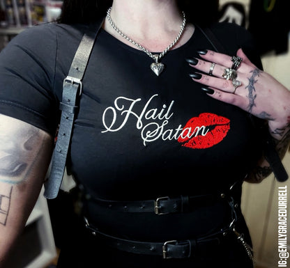 Hail Satan Mwah! Cropped Tee