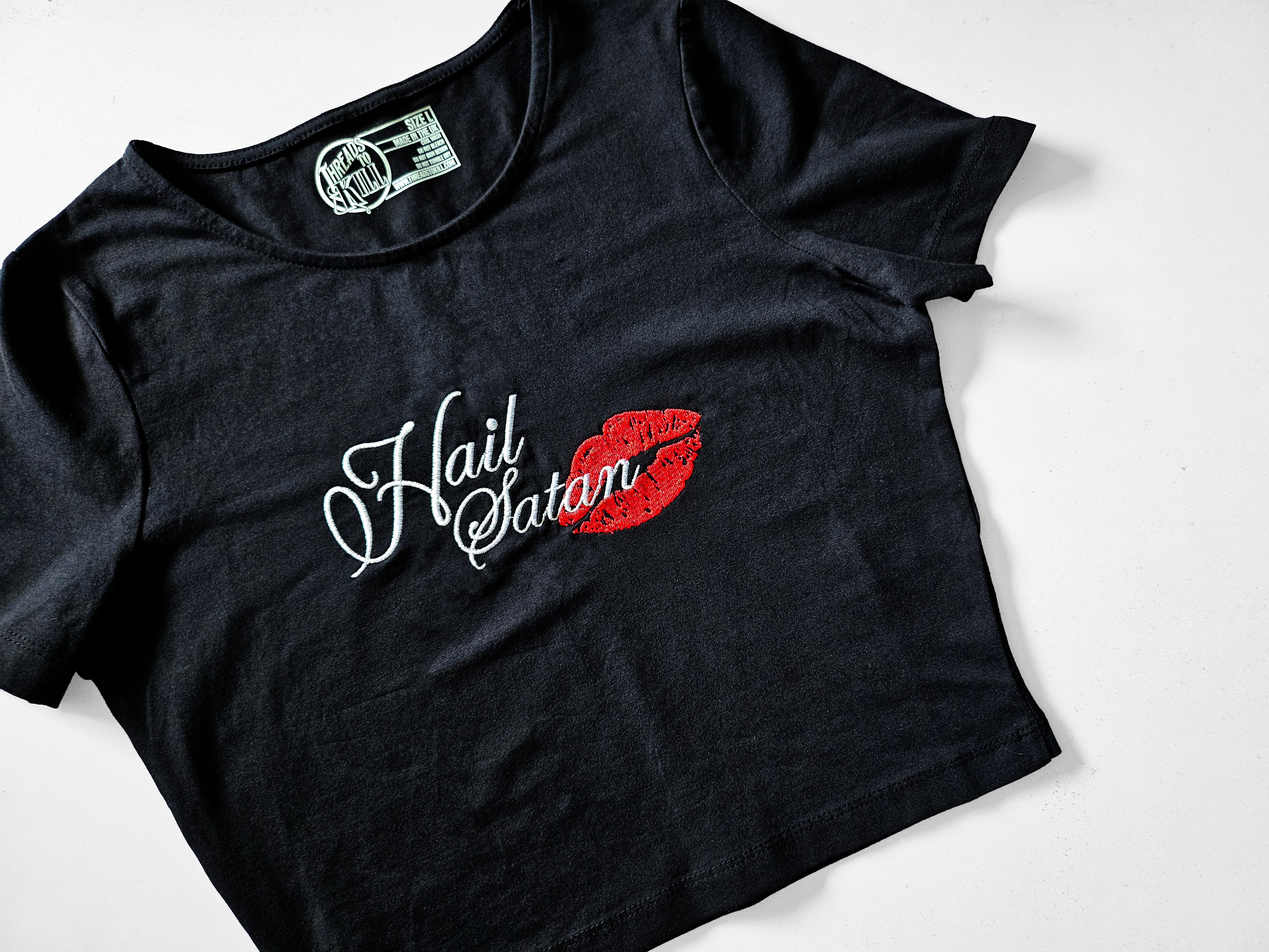 Hail Satan Mwah! Cropped Tee