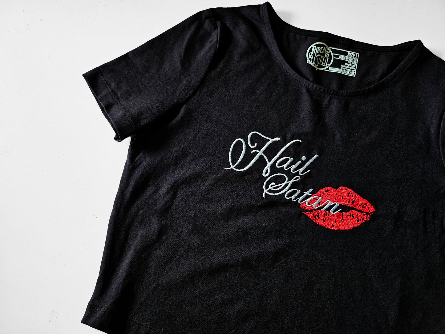 Hail Satan Mwah! Cropped Tee